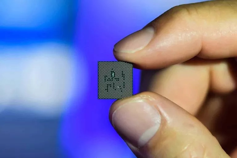 Predicting An Increase In The Price Of 4G Chips Following An Increase In Demand