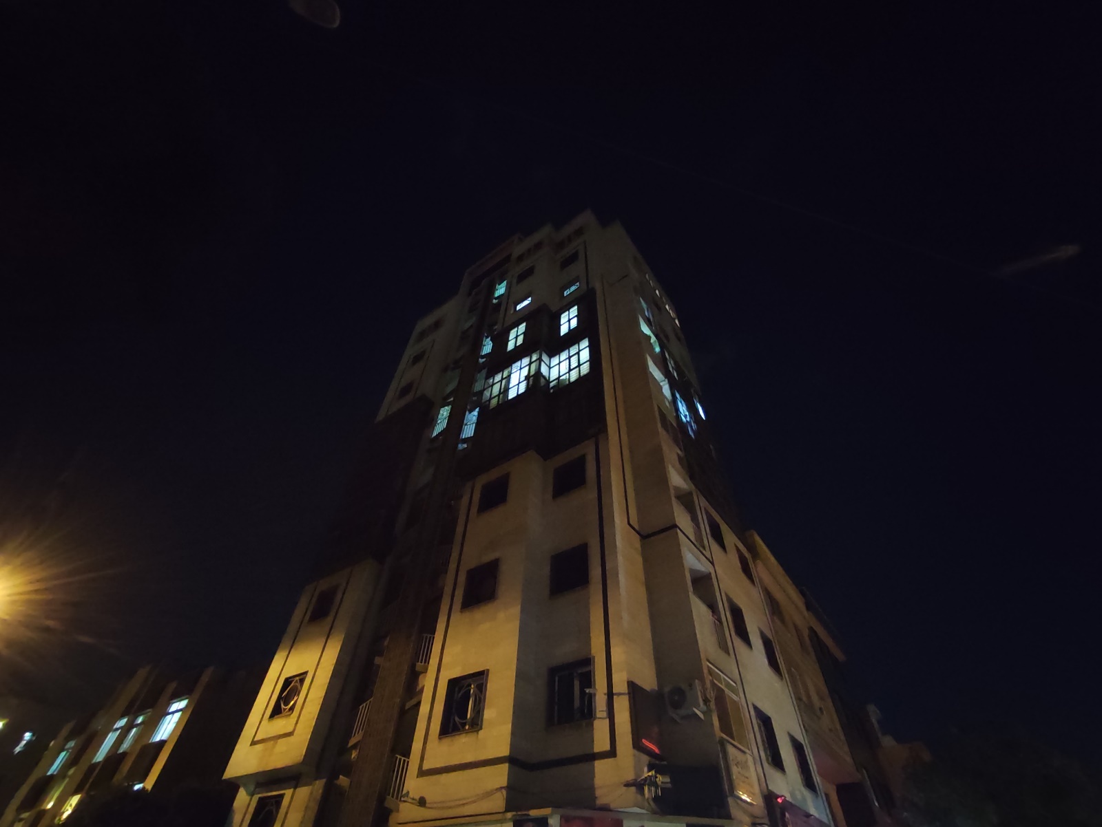 Redmi Note 10 Pro ultraviolet camera photo in the dark