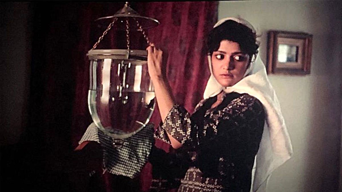 A picture from the movie Wind Chess starring Shohreh Aghdashloo