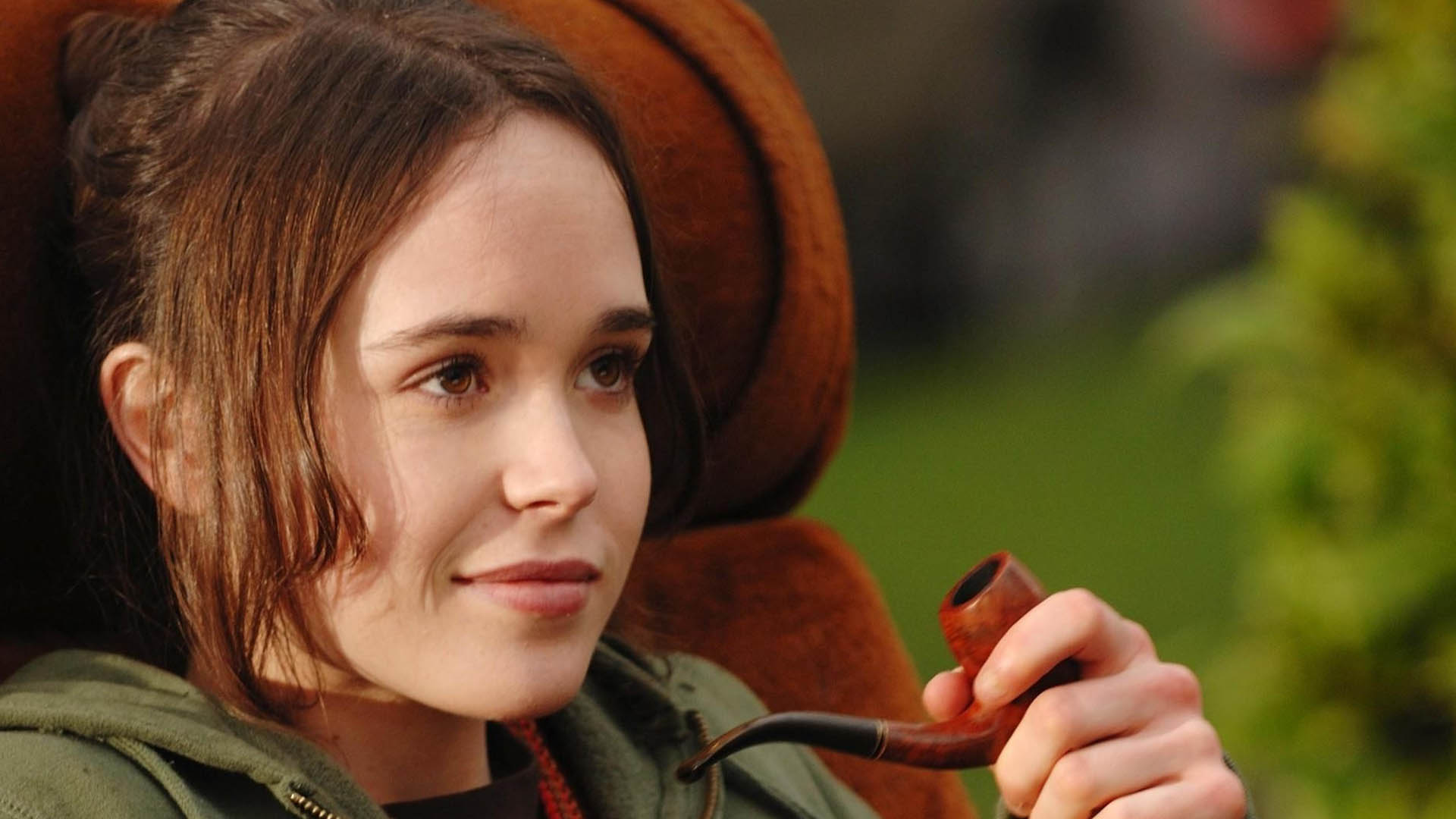 Ellen Page is pulling a pipe in the movie Juno