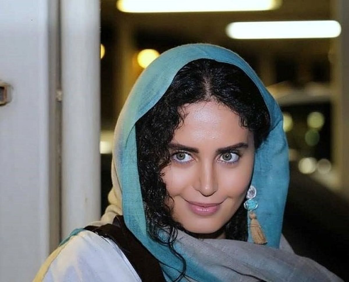 Иранская девочка фото с голубыми глазами
