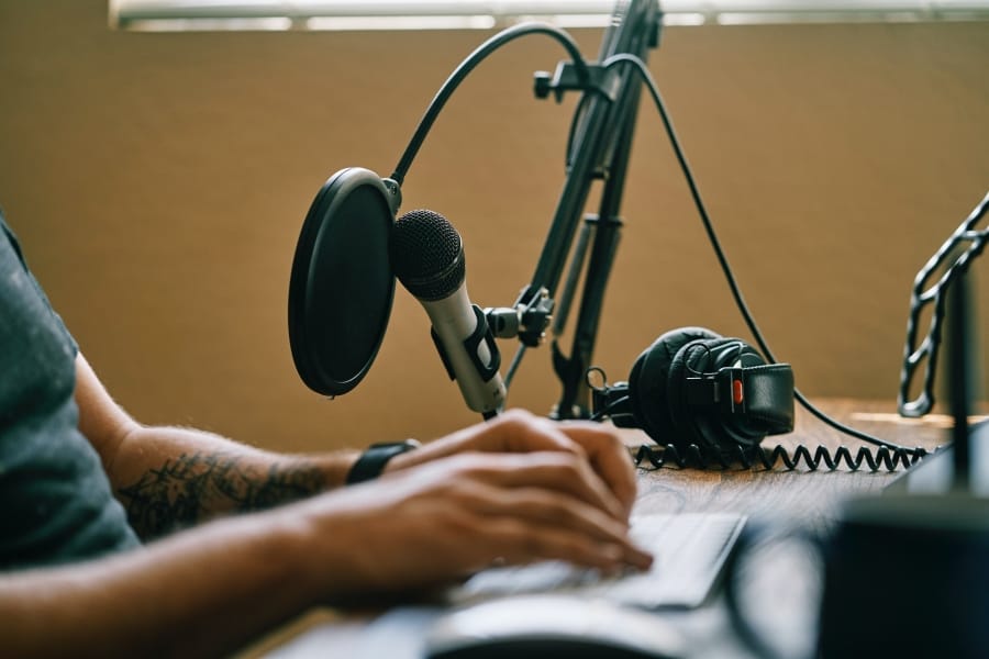 convert an article to a podcast