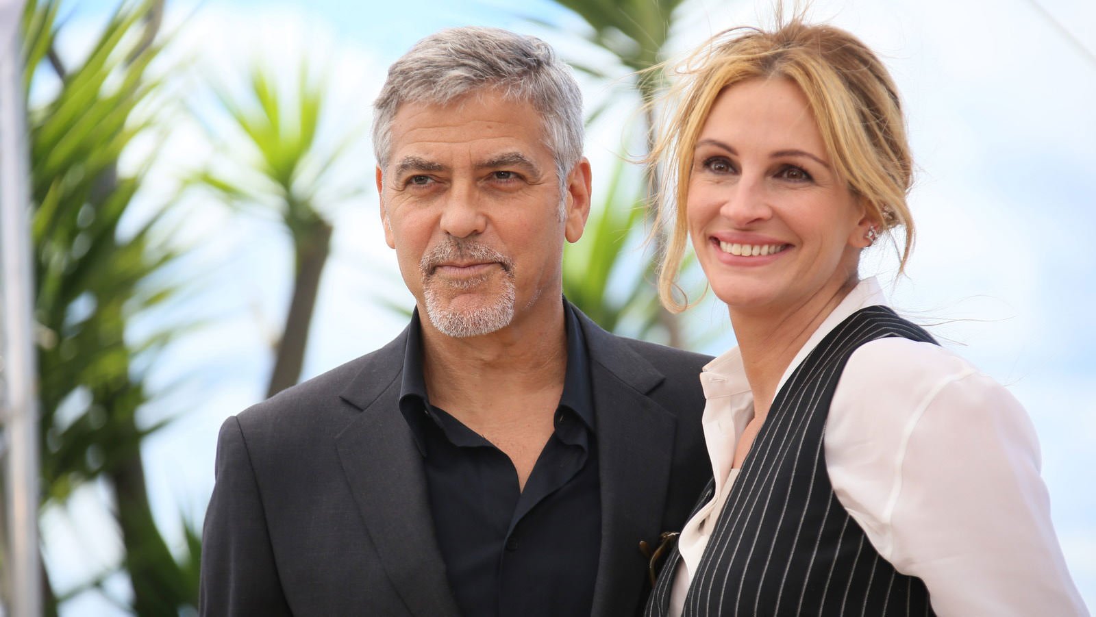 Julia Roberts and George Clooney in Ticket to Heaven