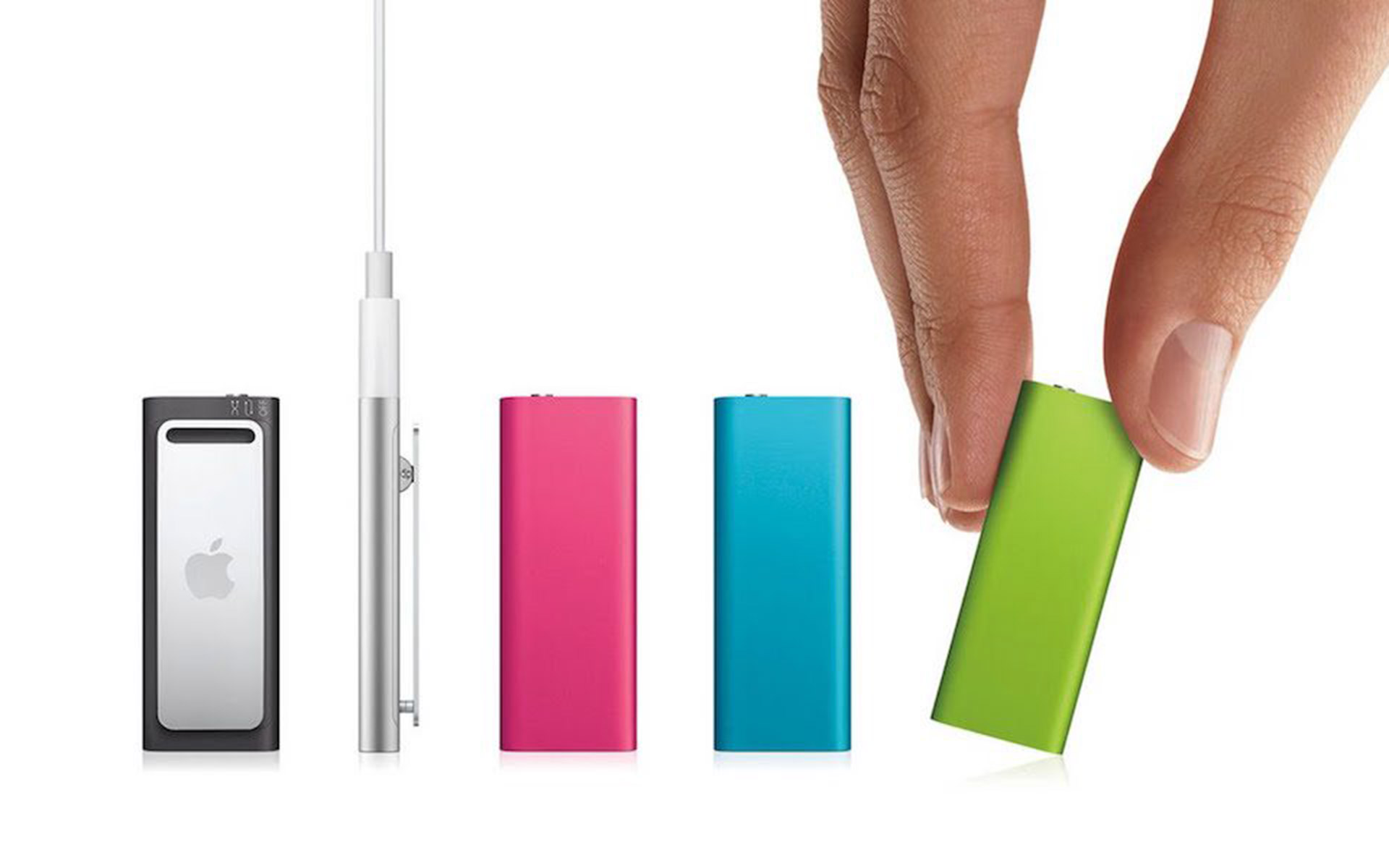 Third generation iPod in different colors
