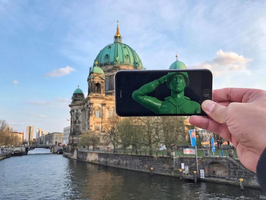 Bringing objects to life in pictures taken with a phone