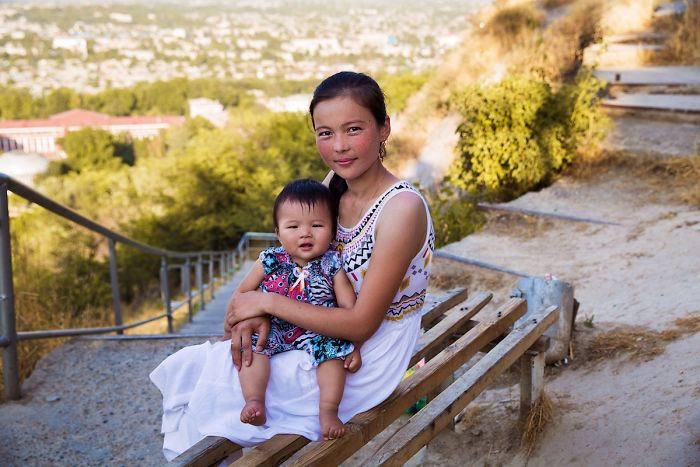 Motherhood / Mihayla Noruk / Kazakhstan