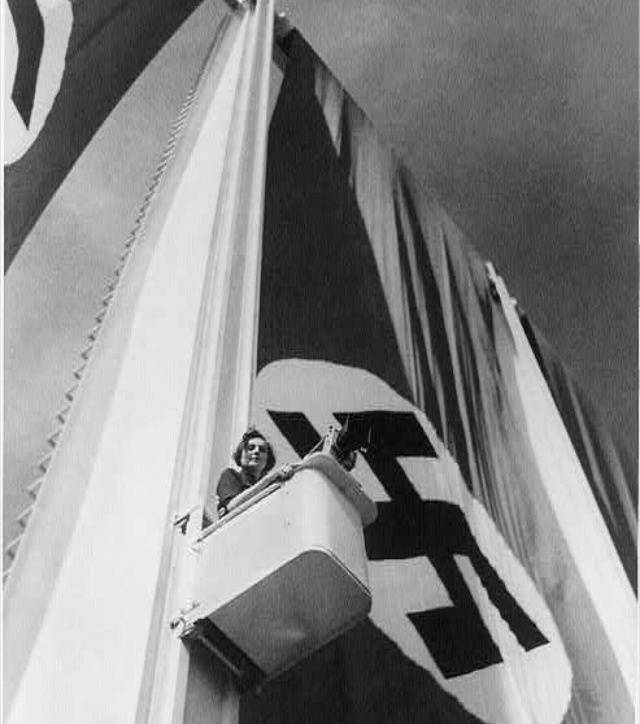 leni-riefenstahl-nazi-flag