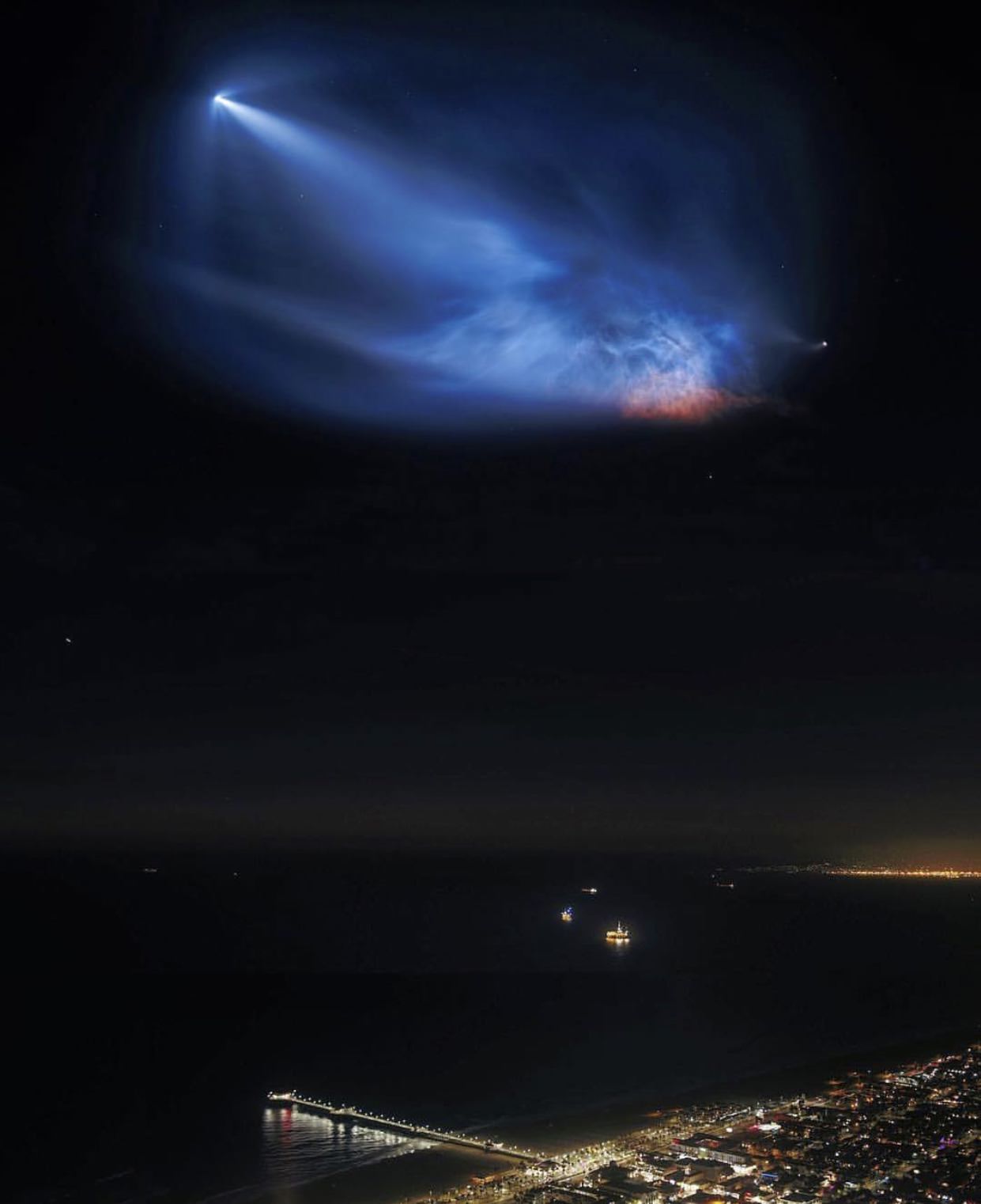 Micah Fitch captured this stunning image of the recently launched Space X rocket using an Inspire 2 drone equipped with a Zenmuse X5S camera and an Olympus 25mm f/1.8 lens. He quickly recorded three shots in 4:3 ratio and merged the image vertically so that 30% of the edge of each shot overlapped the other. In addition to the rocket itself, the photography of the Huntington Pier beach was also considered by the photographer to show the scale and extent of this event. Mika has combined three files in RAW format using Lightroom's panorama function in such a way that at first glance this integration is not noticeable at all. His main intention was to show exactly what he had seen with his own eyes with the help of these edits and manipulations.