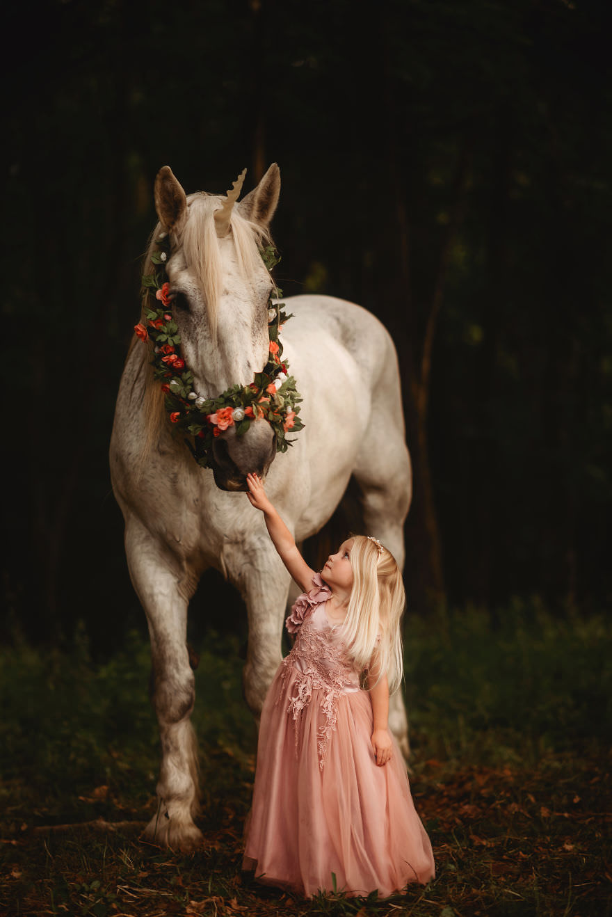 The interaction of children and equine animals / Andrea Martin