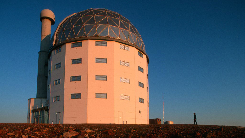 The massive SALT telescope