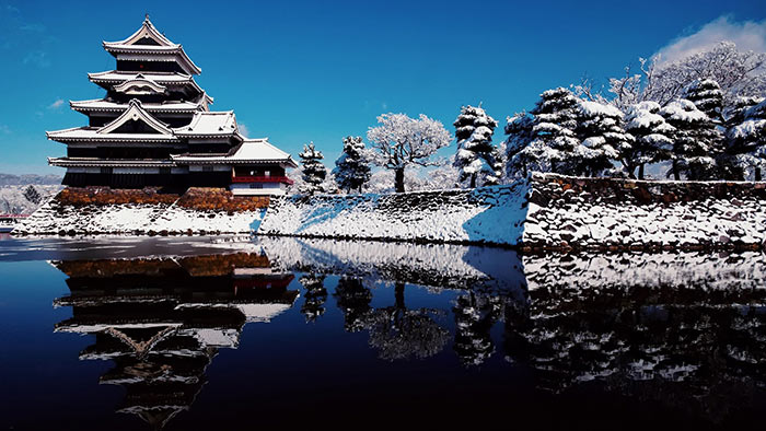 Photography of heavy snowfall in Kyoto, Japan