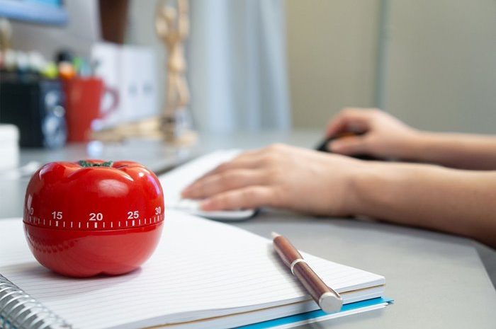 What Is The Pomodoro Technique? How To Manage Our Time?