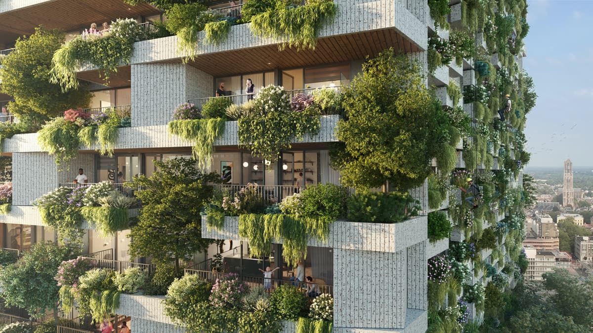 This Green Tower Produces As Much Oxygen As A Forest